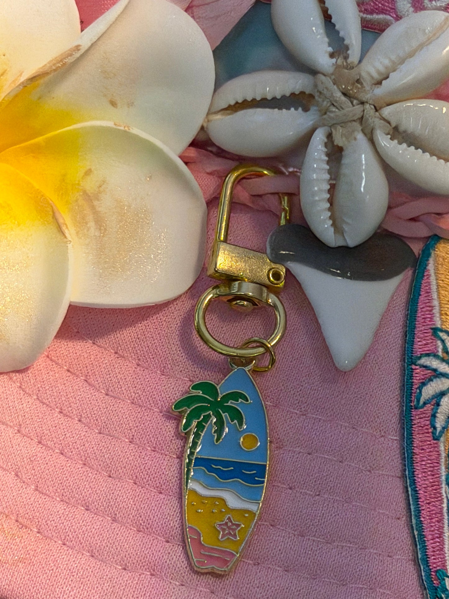 Blu Coconut Pink Shark Fin Trucker
