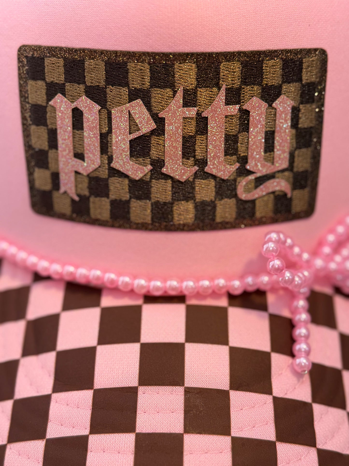 Blu coconut pink petty Trucker