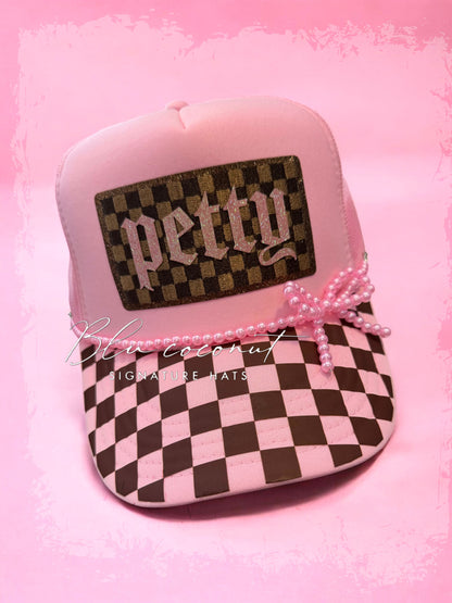 Blu coconut pink petty Trucker