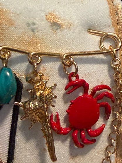 Blu Coconut Crabby Beach Trucker 🦀❤️