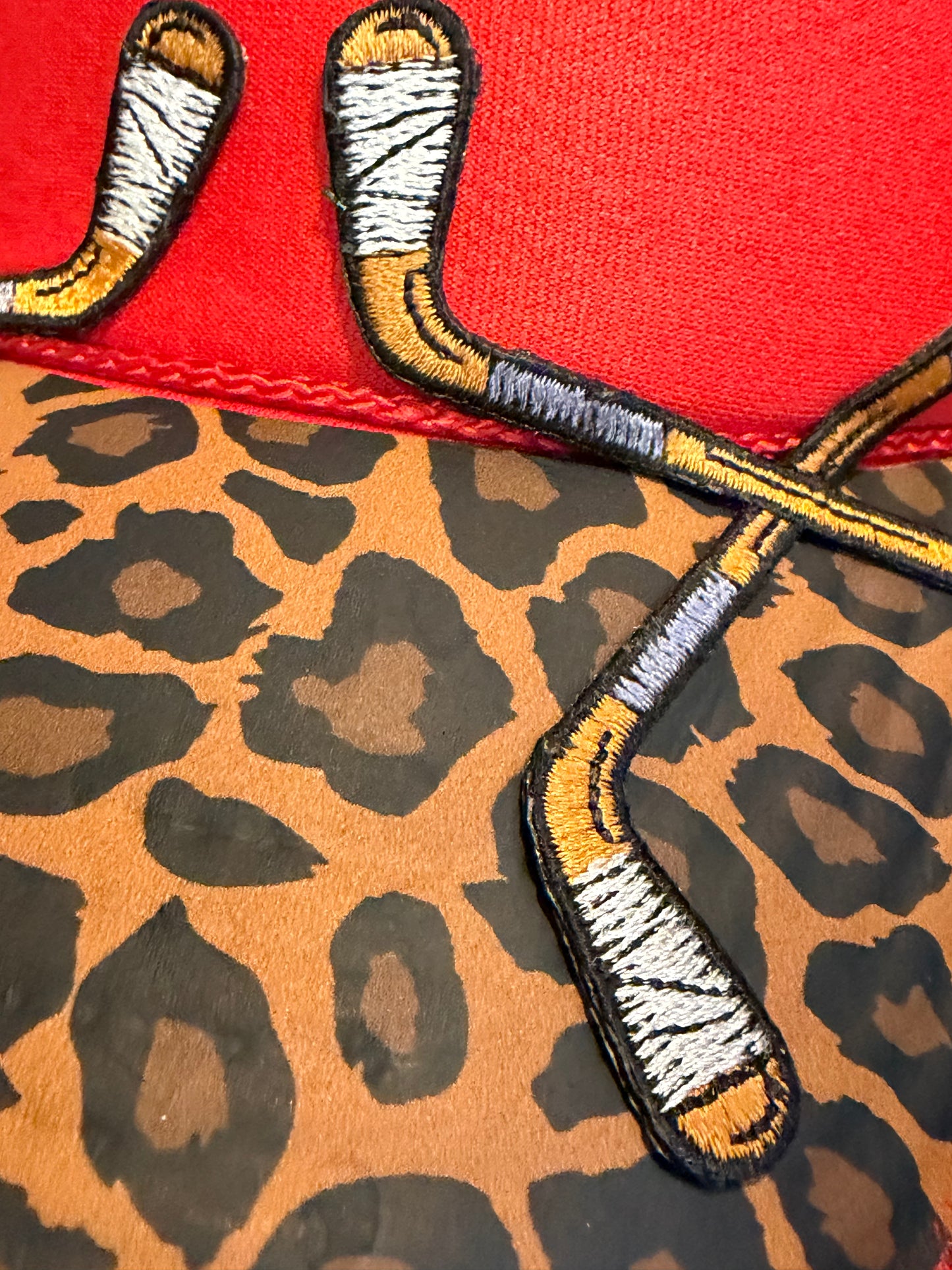 Blu coconut red and leopard print hockey Trucker ￼